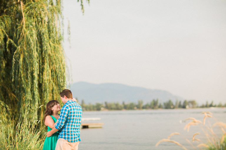 engagement photographers in osoyoos