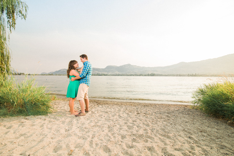 engagement photographers in summerland