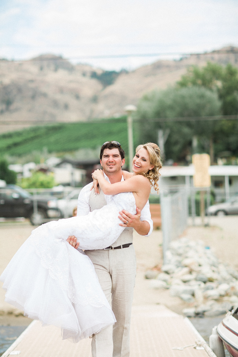 wedding photographers located in abbotsford