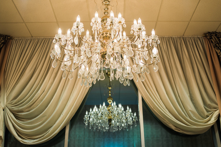 chandelier-best-wedding-rental-company
