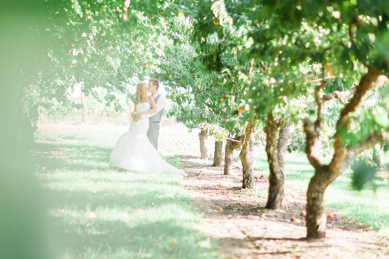 kelowna-blossom-orchard-wedding