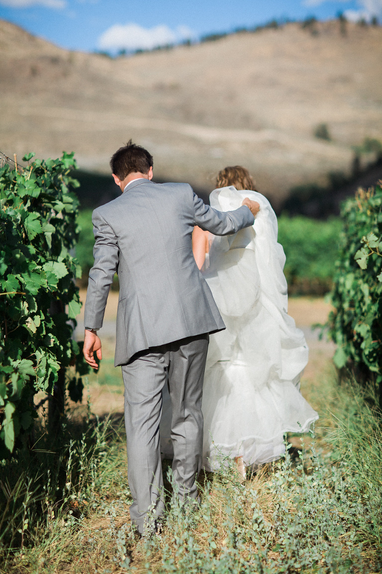 oliver-bc-vineyard-wedding-pictures