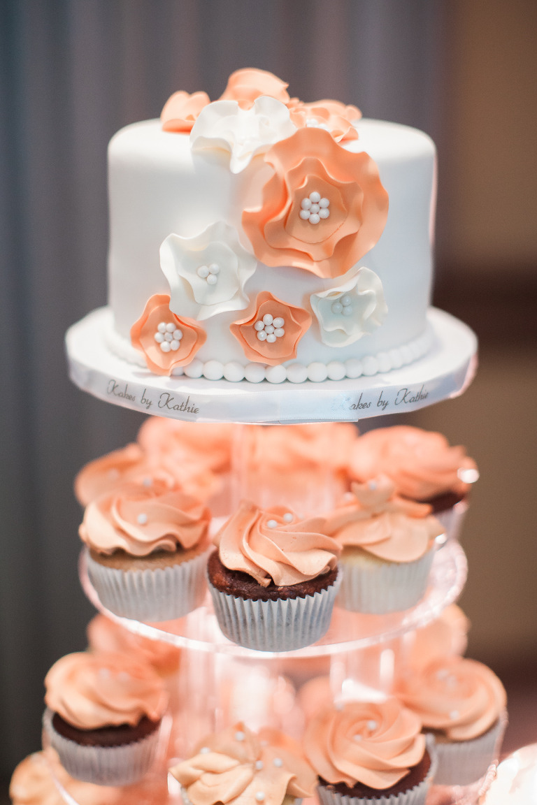 Wedding Cake Kakes by Kathie